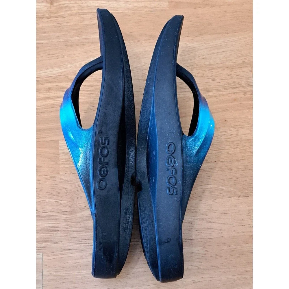OOFOS Sport Recovery Luxe Sandals Flip Flops Comfort Metallic Blue Womens Sz 10